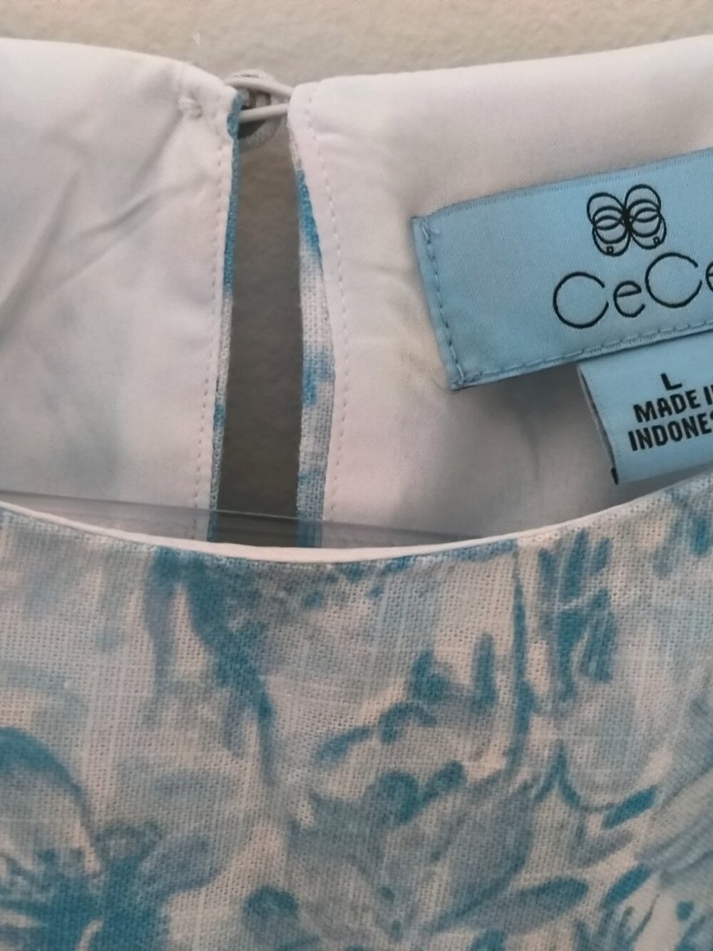 CeCe  sleeveless blouse size L - Picture 3 of 6